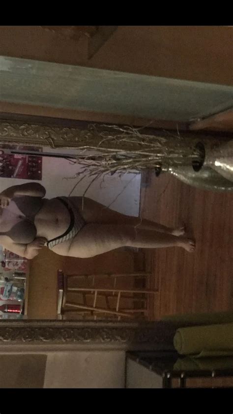 [20][f][online] Thick snow bunny looking to please a daddy who wants to