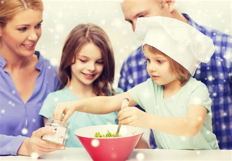 Premium Photo | Food, family, children, happiness and people concept ...