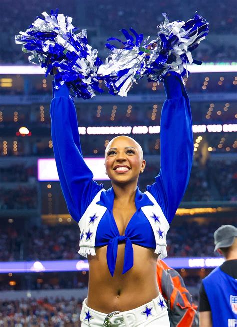 Dallas Cowboys cheerleader speaks out after performing without wig