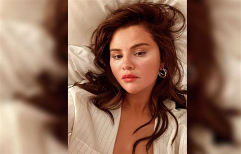 Unseen Photos of Selena Gomez: A Rare Glimpse - 3zz28dh