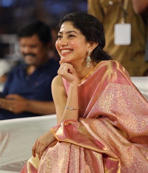 sai pallavi maam inspired kanjivaram tissue silk gota lace work saree
