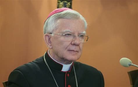Drugie podejście do wyrzucenia abpa Jędraszewskiego z Kapituły Medalu ...
