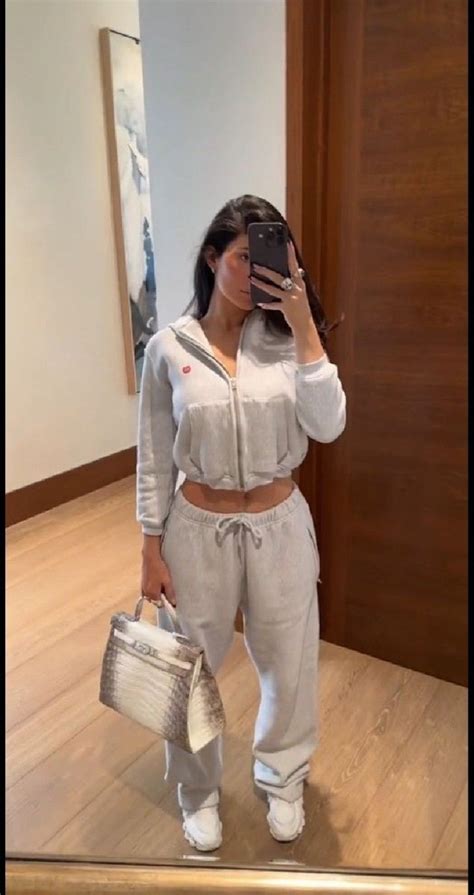 Kylie Jenner | Kylie jenner outfits casual, Kylie jenner outfits, Kylie ...