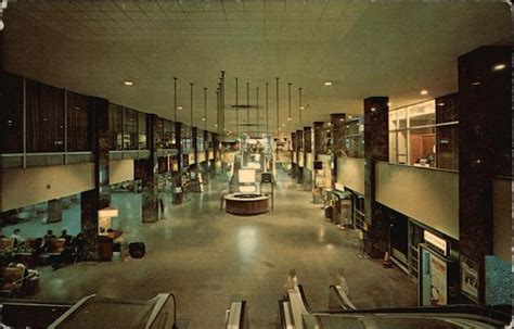 Interior View - Greyhound Bus Terminal Chicago, IL