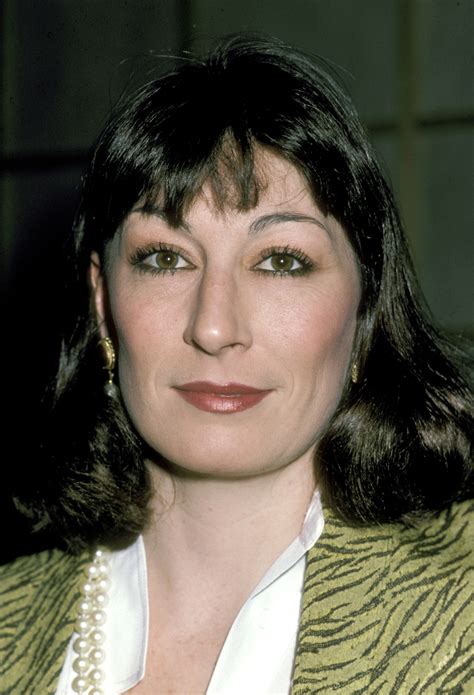 As She Turns 73, Enjoy 12 Of Anjelica Huston’s Best Vintage Beauty