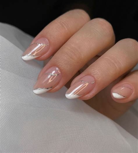 Pin de Côté em Nails😍 | Unhas brancas, Unhas amendoada, Unhas bonitas