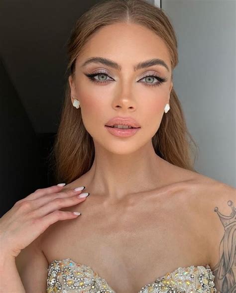 Pin di Judy Arreola su Makeup | Trucco elegante, Idee trucco sposa ...