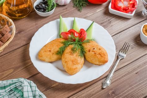 Куриные котлеты в панировке – простой и вкусный рецепт, как приготовить ...