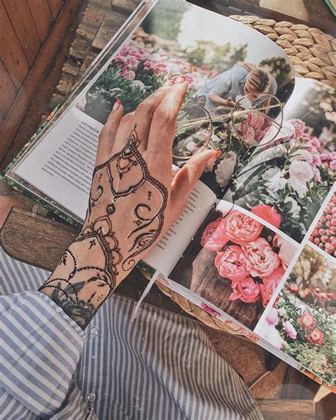 Первая мехенди в этом году💛 Ну что открываем сезон😋😀