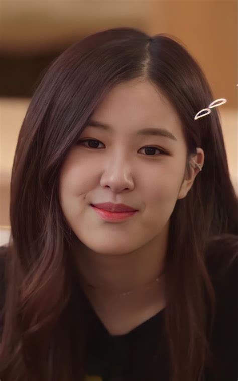 Pin oleh BTS di Розэ | Orang cantik, Gadis swag, Gadis cantik