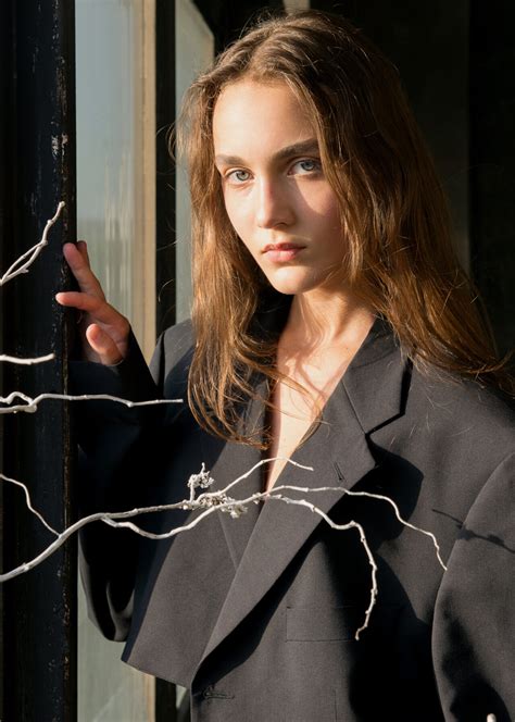 Amina - WIZARD MODELS | ウィザードモデルズ