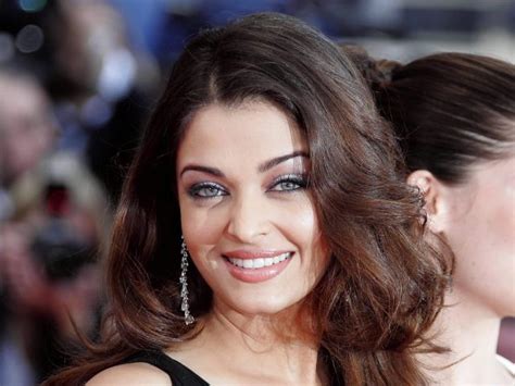 artis india: Daftar Nama Artis Wanita India Terpanas Berita Terbaru 2012