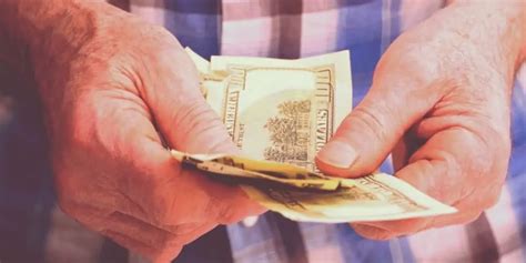 Best Way to Send Money Abroad: 14 Options With Low Fees & Fast ...