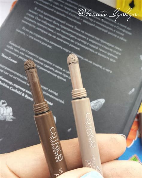 Брови решают! - Тени для бровей в карандаше Velvet Brow Powder Artist