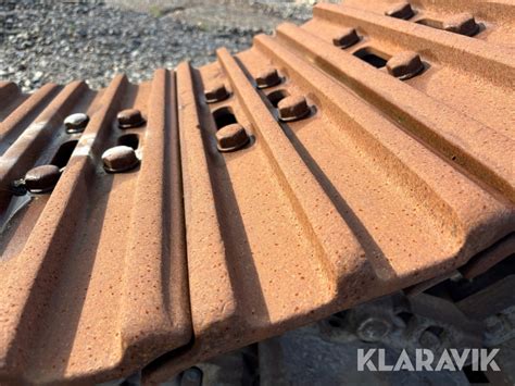 Stållarver till grävmaskin Volvo BM, Botkyrka, Klaravik aukt