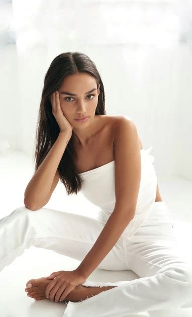 Messehostess Minel Y. aus Willich - Modelagentur