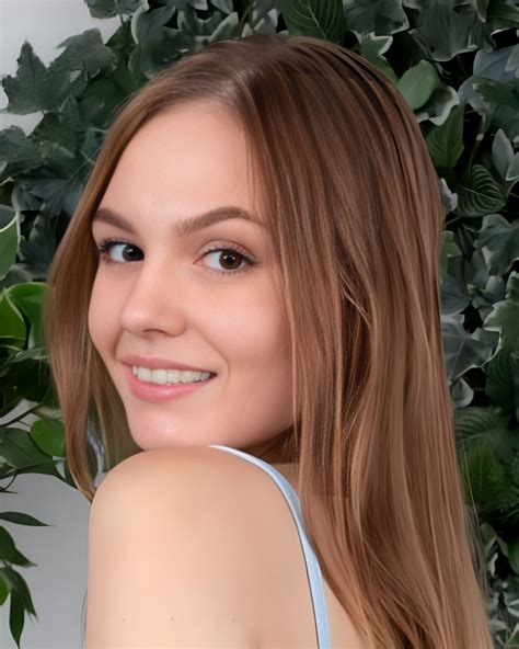 Silvia Abbate (Actor) Wiki, Age, Net Worth, Husband, Family, Videos & Photo