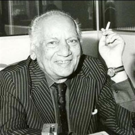 legendary urdu poet faiz ahmad faiz