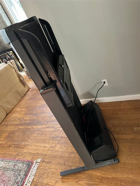 Unique Pro-form Treadmill #6891 | Auctionninja.com