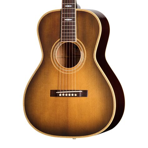 Gibson Custom The very first Gibson artist model, with a deep body and