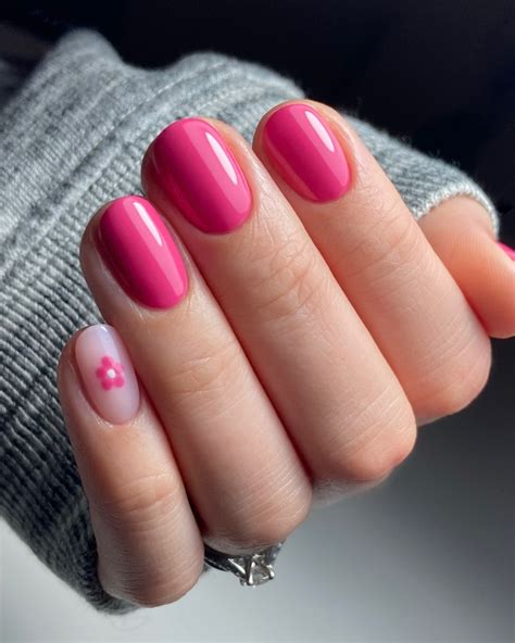 minimal nail art designs 11