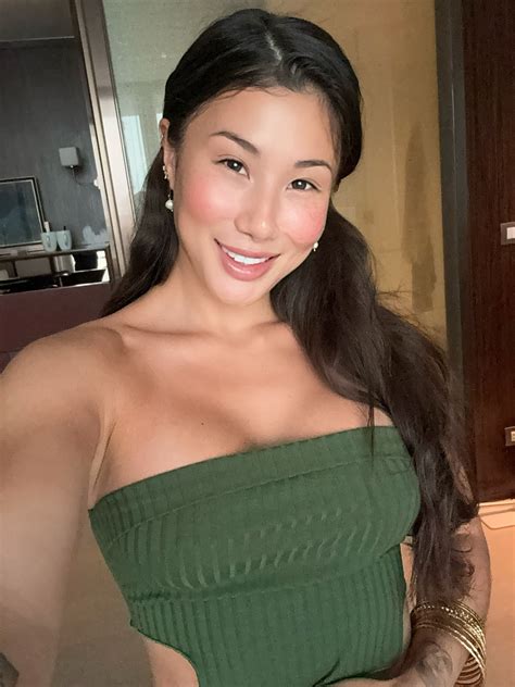 Lotus 🪷 (@lotus.nextdoor) • Instagram photos and videos