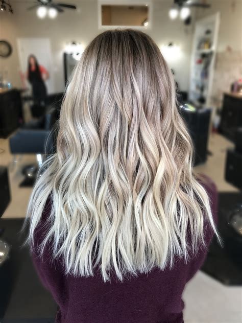 Platinum blonde balayage-ombré @hairbylexag | Ice blonde hair, Ombre