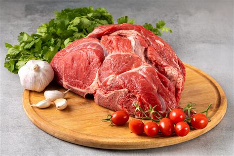 Говяжья шея на кости - Master Butcher