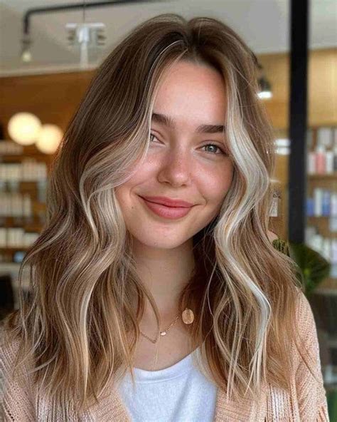 22 Stunning Light Brown Hair Color Looks - Mockup Hunt