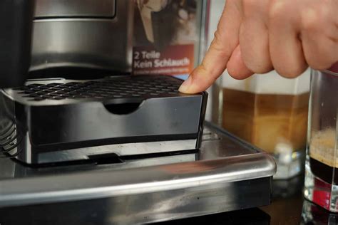 Der Philips 5000 EP5335/10 LatteGo Kaffeevollautomat im Test 2023