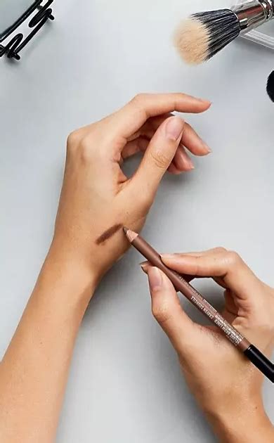 Карандаш для бровей M.A.C Veluxe Brow Liner ≡ Интернет магазин ...
