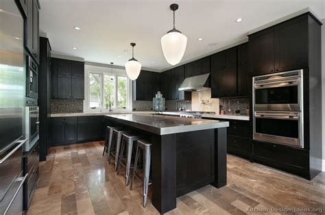 Contemporary Kitchen Cabinets - Pictures and Design Ideas