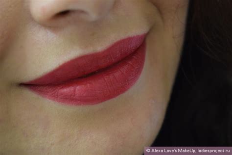 Губная помада Color Riche Exclusive (оттенок Blake's Pure Reds) от L ...