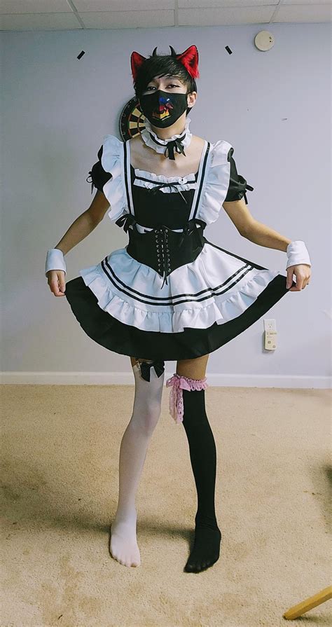 I have now acquired a maid dress ^w^ : r/femboy