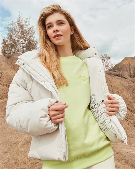 Lookbook: Gloria Jeans. Осень/Зима 2022-2023 - www.be-in.ru