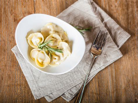 Spinach and ricotta ravioli | Recipe | Kitchen Stories