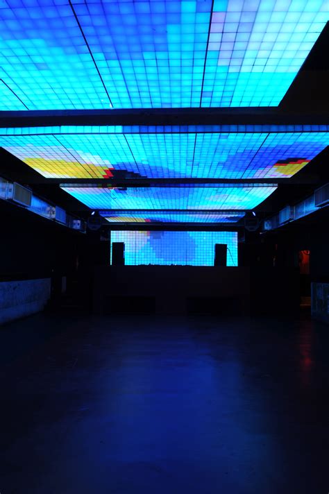 Galeria de Clube HOT HOT / Estudio Guto Requena - 1