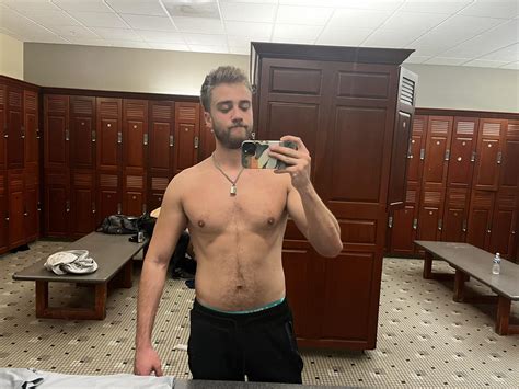 Hunter - https://onlyfans.com/bearhunter411/c1 | Facebook