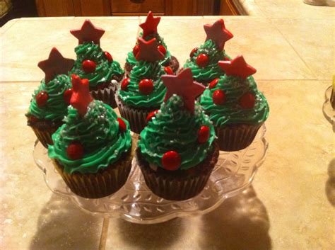 Susie Q's Cakes - Christmas cupcakes | Facebook