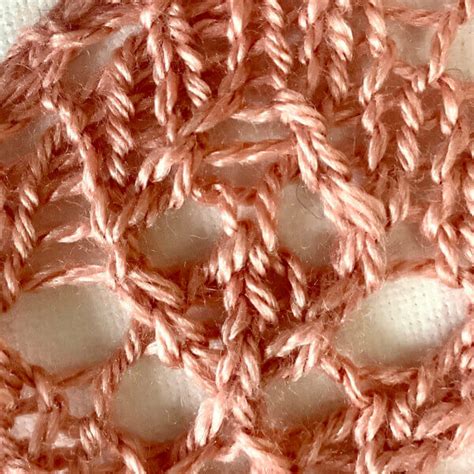 tutorial - working the bunny ears yo stitch - La Visch Designs