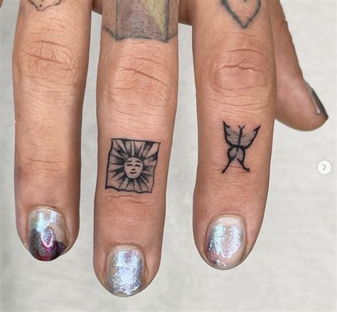 Pin by Leo on ink. | Hand tattoos, Simplistic tattoos, Finger tattoos