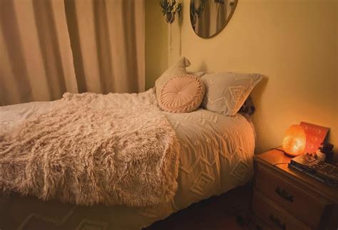 My cozy little bedroom corner : r/CozyPlaces