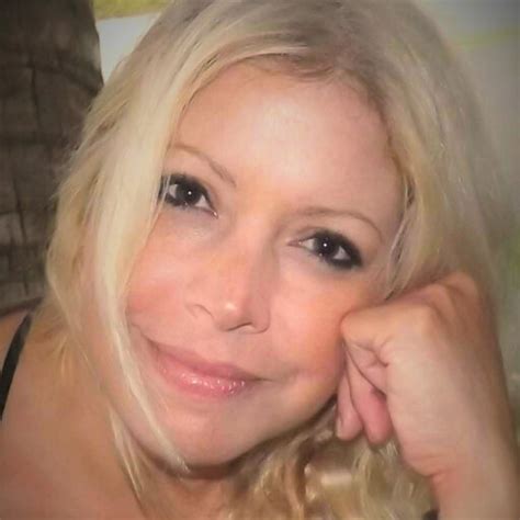 linda l noyes of olathe ks net worth
