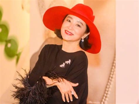 brigitte lin  receive golden horses lifetime achievement award