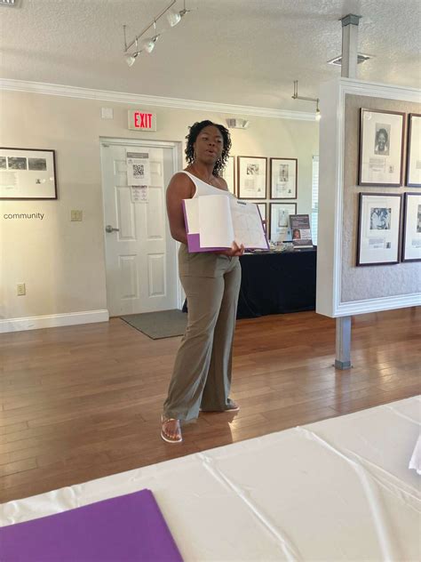 Meet Stephanie Burke – CanvasRebel Magazine