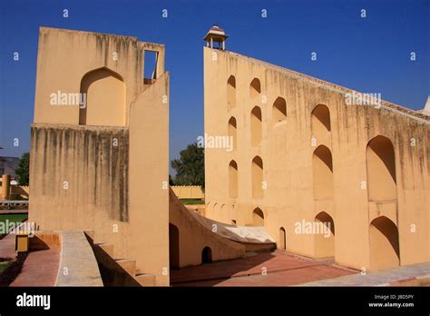 astronomical observatory jantar mantar  jaipur india
