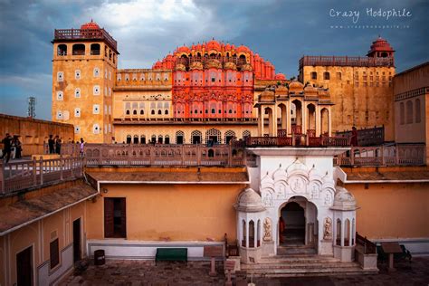 Hawa Mahal Jaipur: Architecture, History, and Cultural Significance