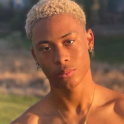 Jaden Cradle Bio, Affair, Single, Net Worth, Ethnicity, Age, Height, Weight