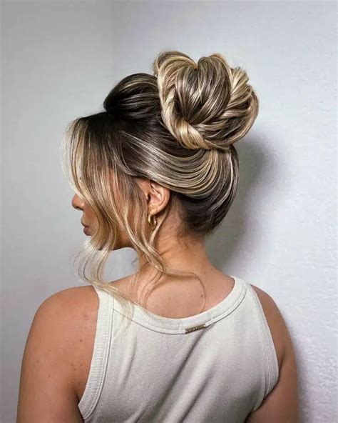 Penteados Simples Para Festas A Noite - Penteados para festa à noite: 9 inspirações elegantes e sofisticadas ...