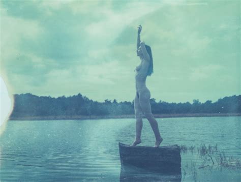 Kirsten Thys van den Audenaerde - Shiver - Contemporary, Nude, Women